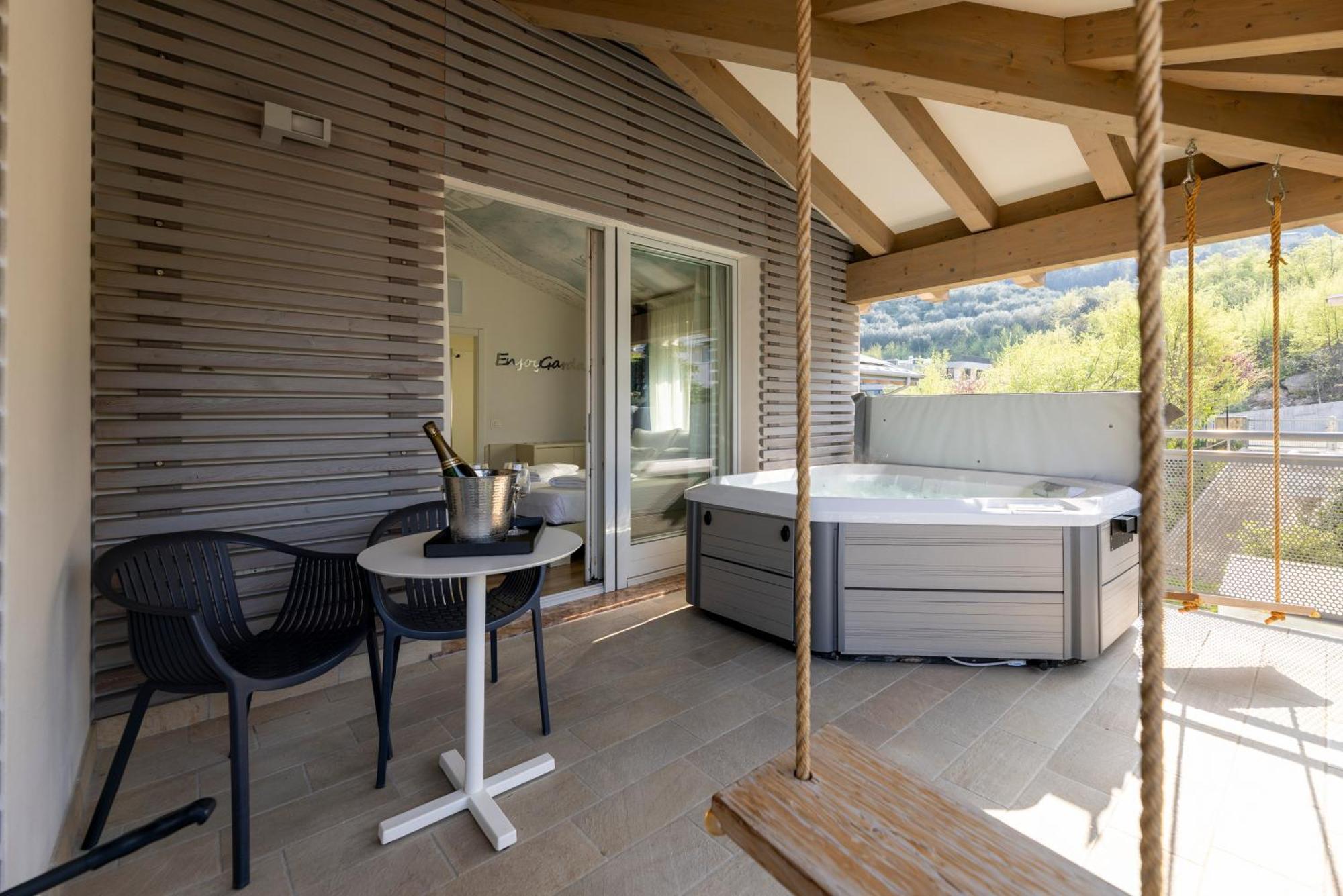 Hi Hotels Torbole - Pool & Spa Torbole Sul Garda Εξωτερικό φωτογραφία